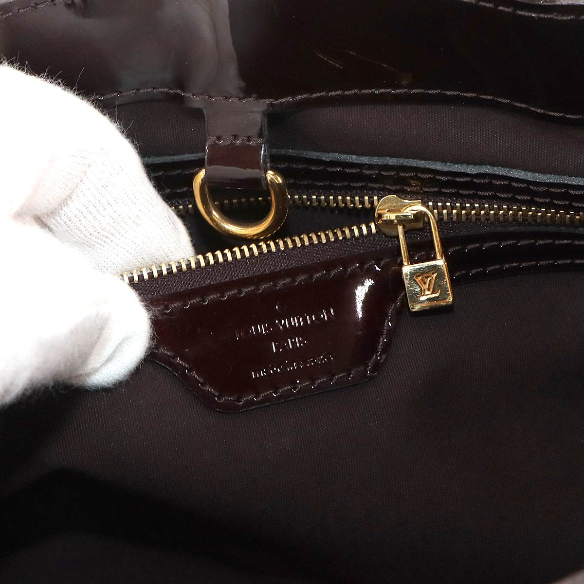 Monogram Vernis Wilshire PM Hand Bag Amarante M93641
