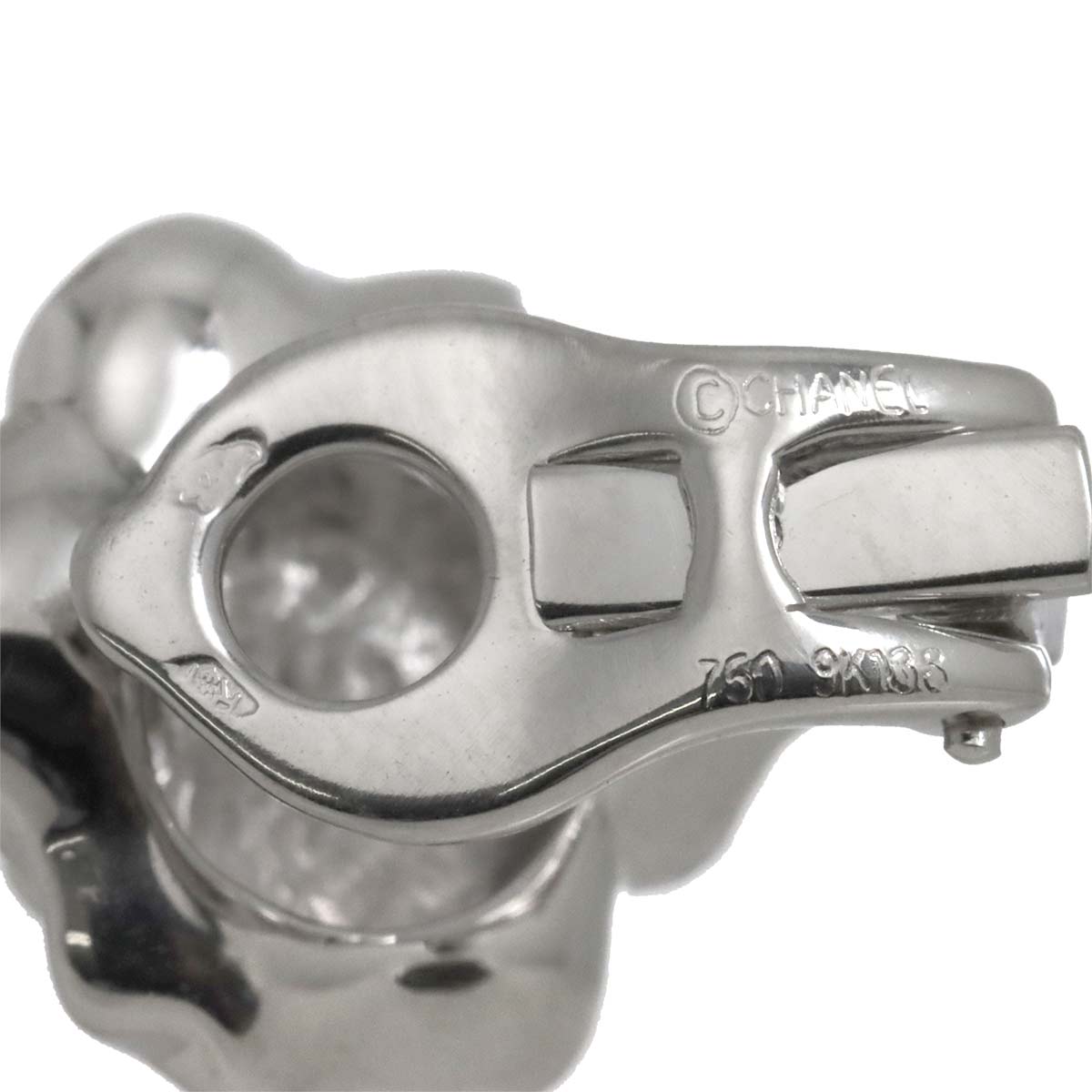 Camelia Diamond Earrings Clip on 18K WG 750