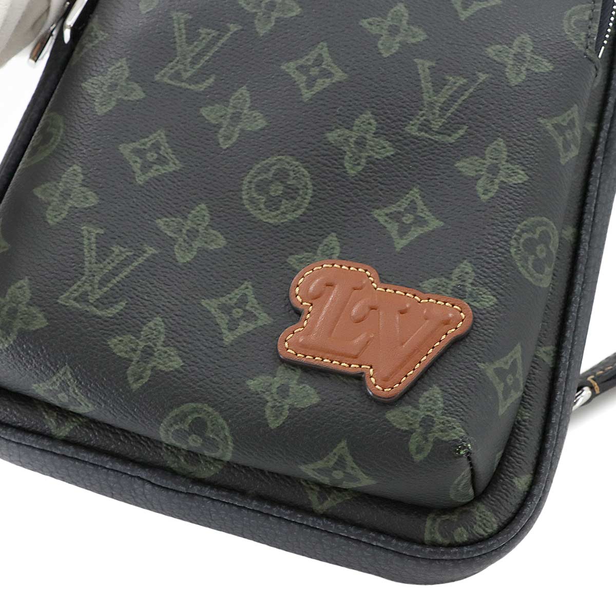 LV Fall Monogram Record Avenue Slingbag bag M46344