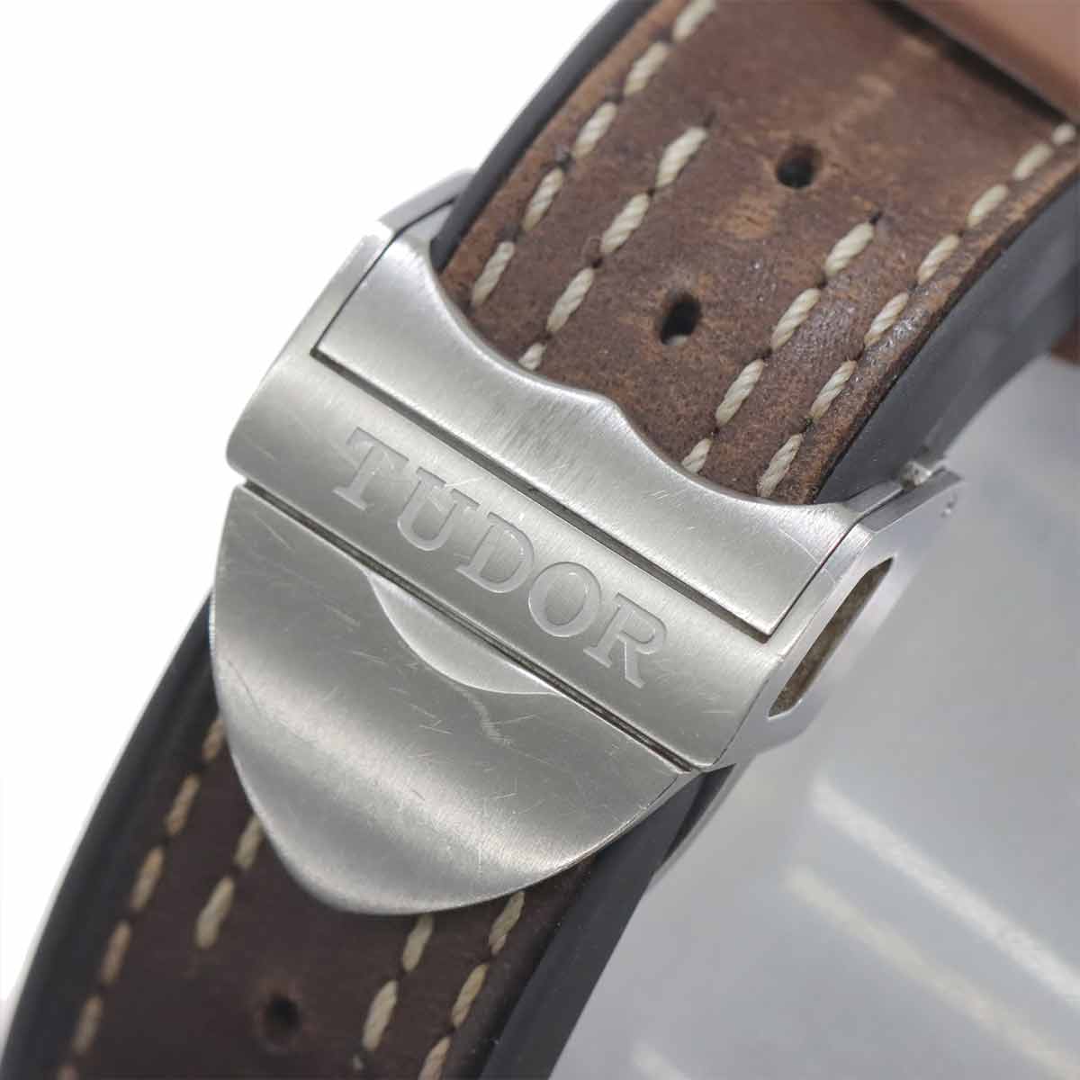 Black Bay P01 70150 Automatic Date Black Dial Mens Watch