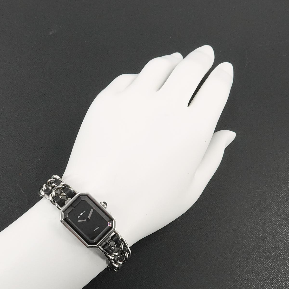 Premiere Size L H0451 Quartz Black Dial Ladies Watch