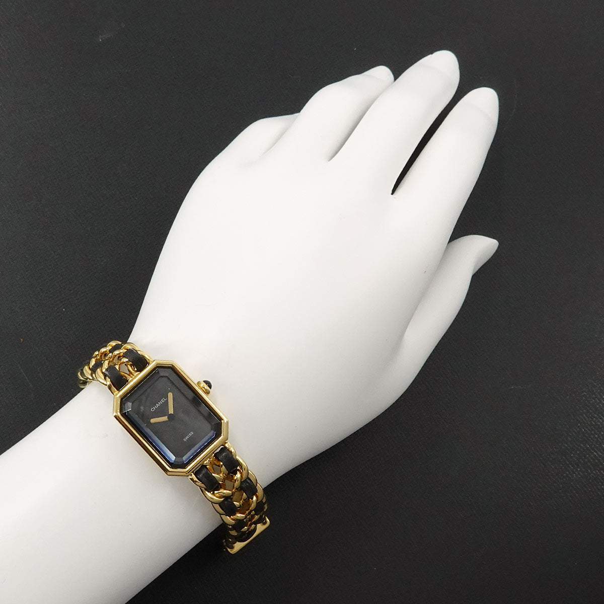 Premiere Size S H0001 Vintage Quartz Black Dial Ladies Watch
