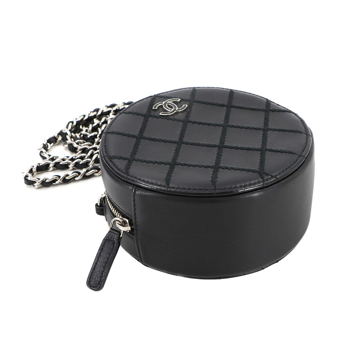Matelasse Chain Shoulder Bag Leather Black Round AP1126 Purse