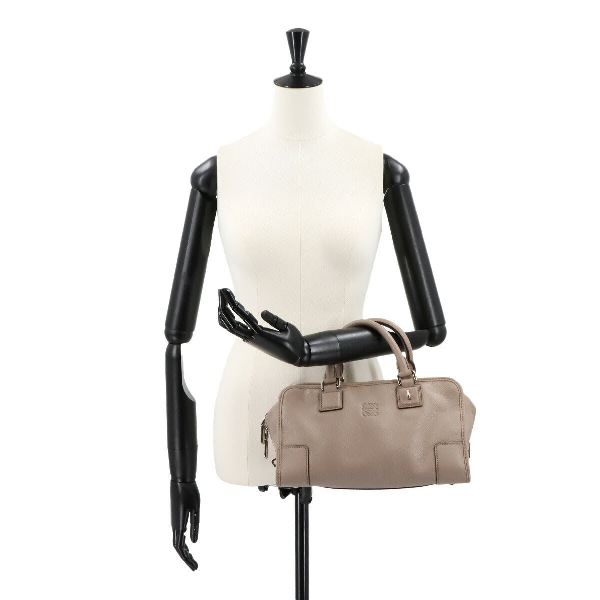 Amazona 28 Hand Bag Leather Beige Anagram Purse