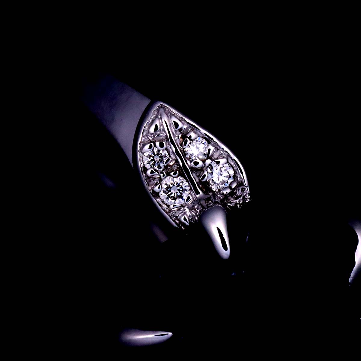 Camelia Onyx Diamond Ring 18K WG 750 Size48 4.5(US) Onyx Diamond Ring 18K WG 750 Size48 4.5(US)