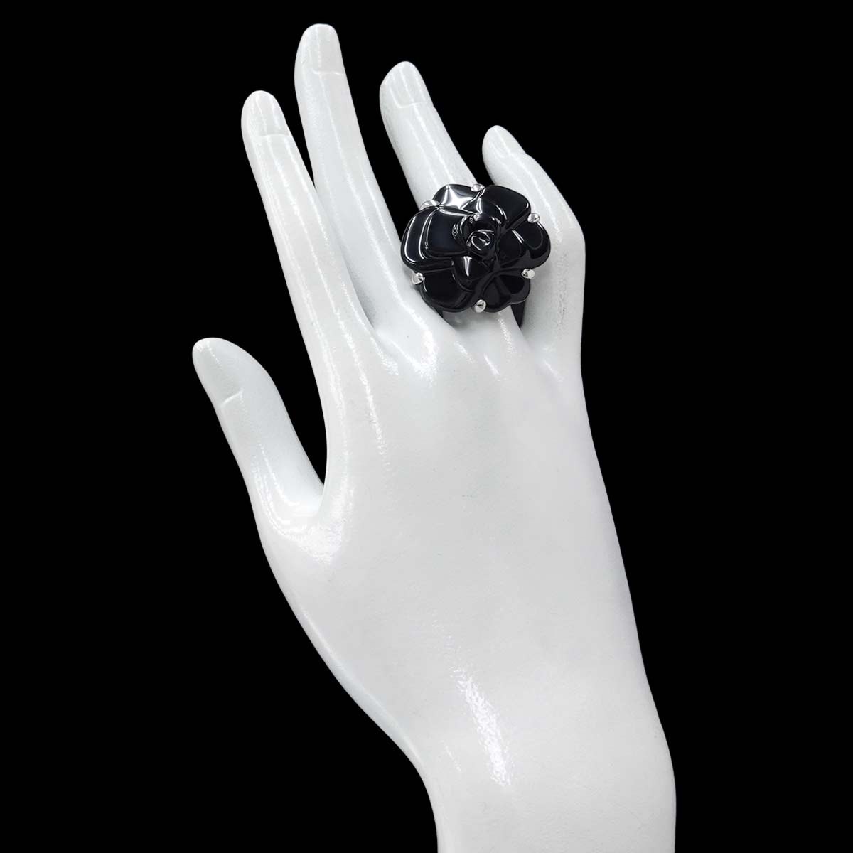 Camelia Ceramic Ring 18K WG 750 Size6.75(US)