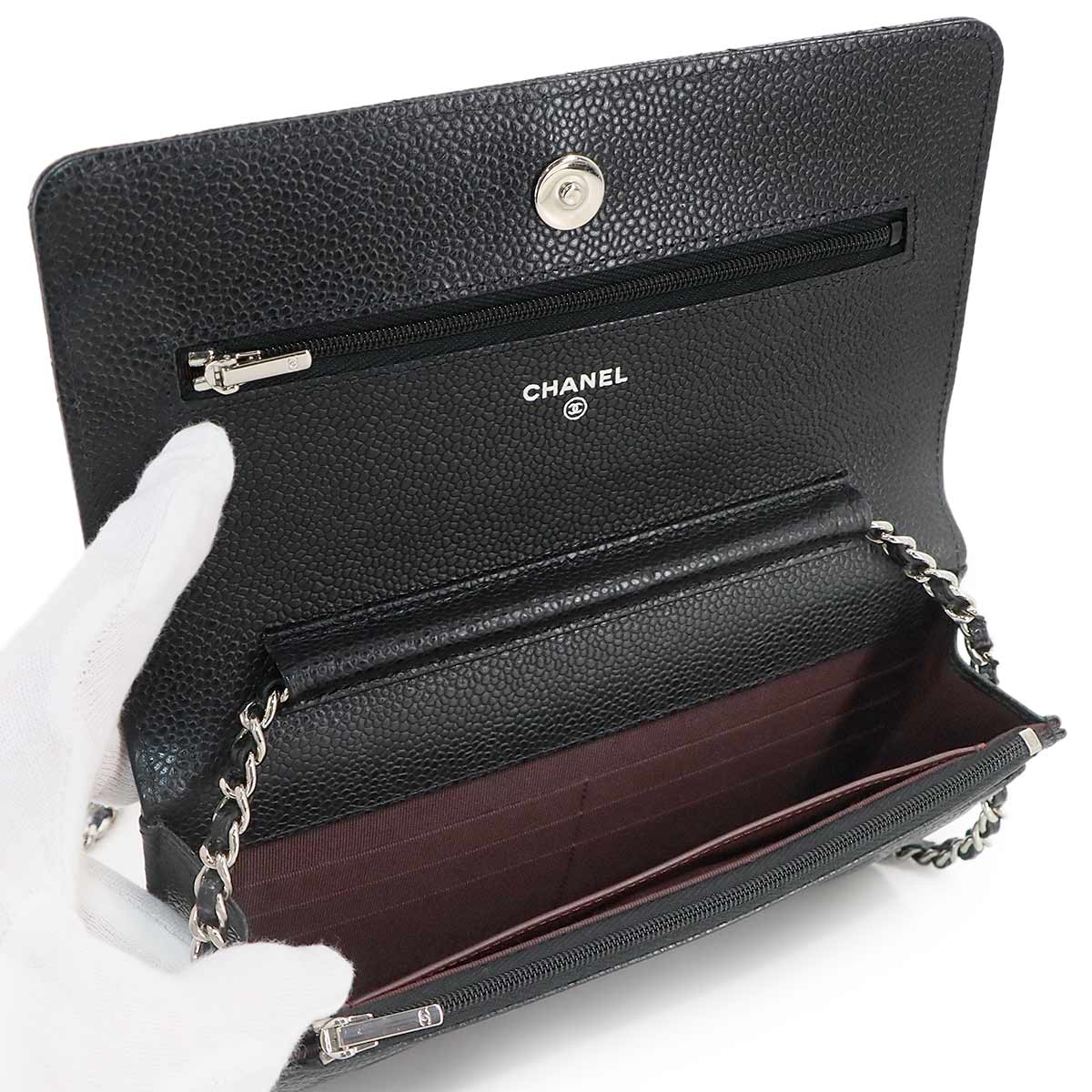 Matelasse Chain Wallet Leather Black AP3516