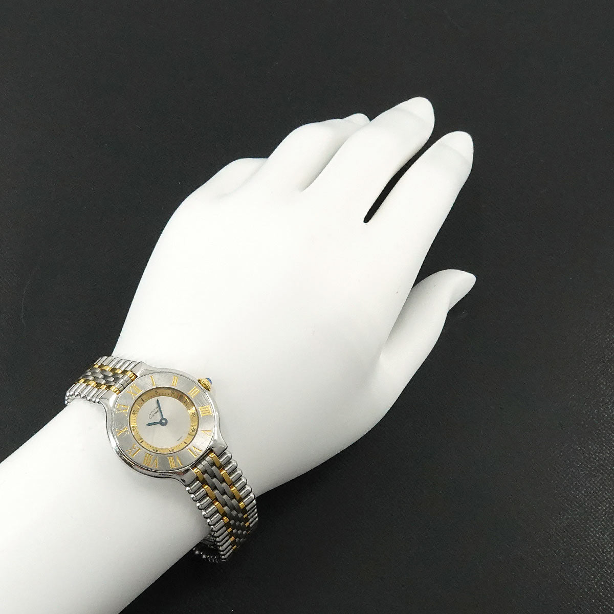 Must 21 Van Thian W10073F4 Quartz Silver Dial Ladies Watch