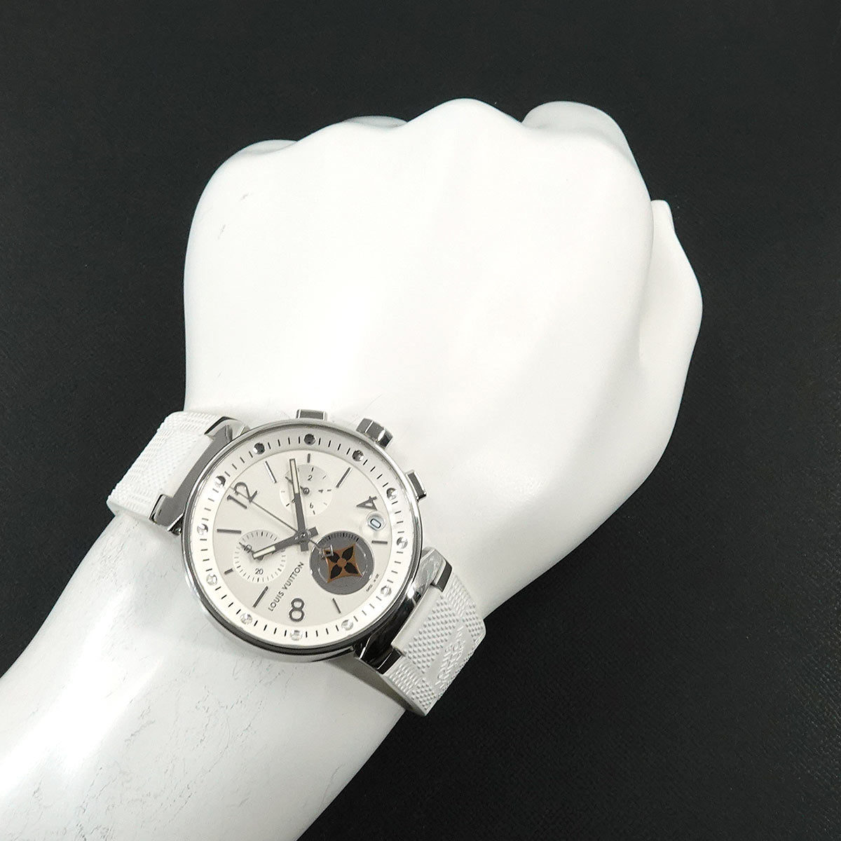 Tambour Moon Star Q8D10 Chronograph Date White Dial