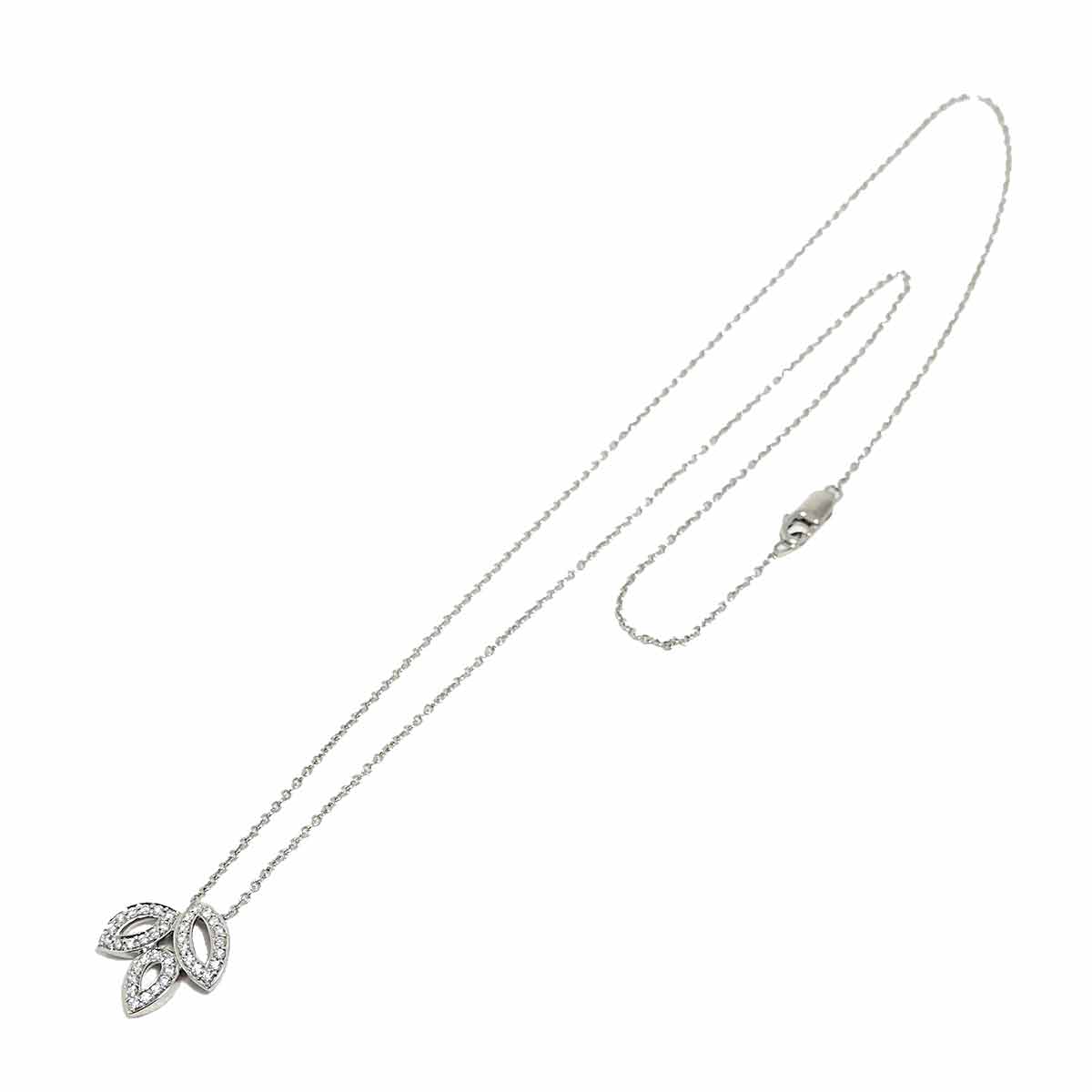 Lily Cluster Mini Diamond Necklace Pt