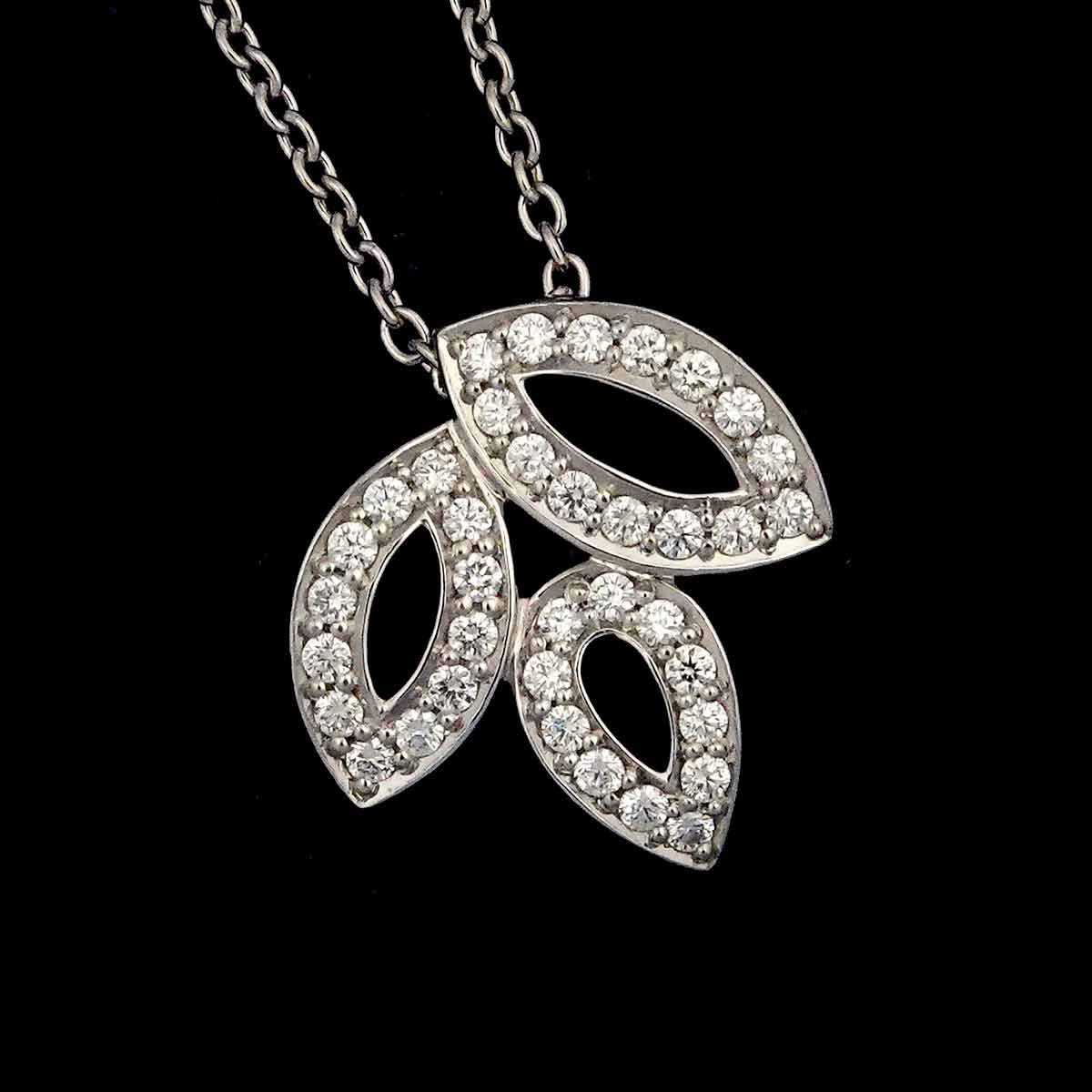 Lily Cluster Mini Diamond Necklace Pt