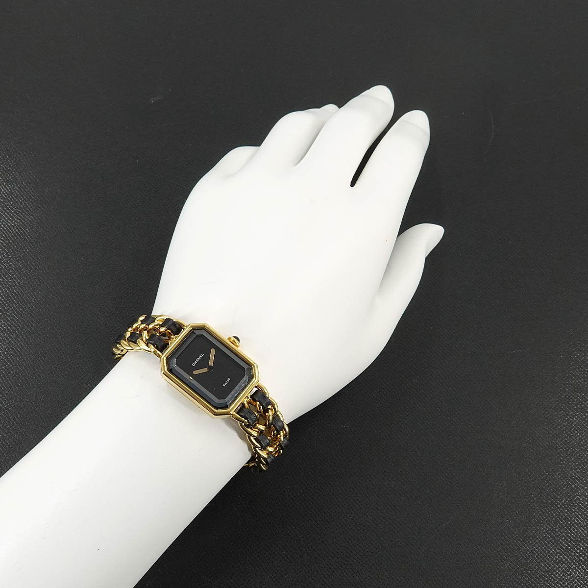 Premiere Size L H0001 Vintage Quartz Black Dial Ladies Watch