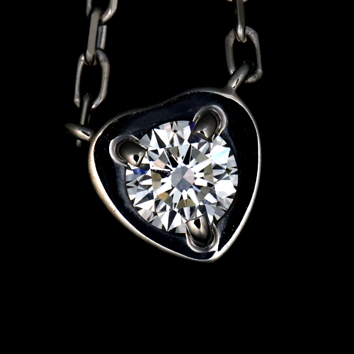 d Amour Heart Diamond Necklace 18K WG 750
