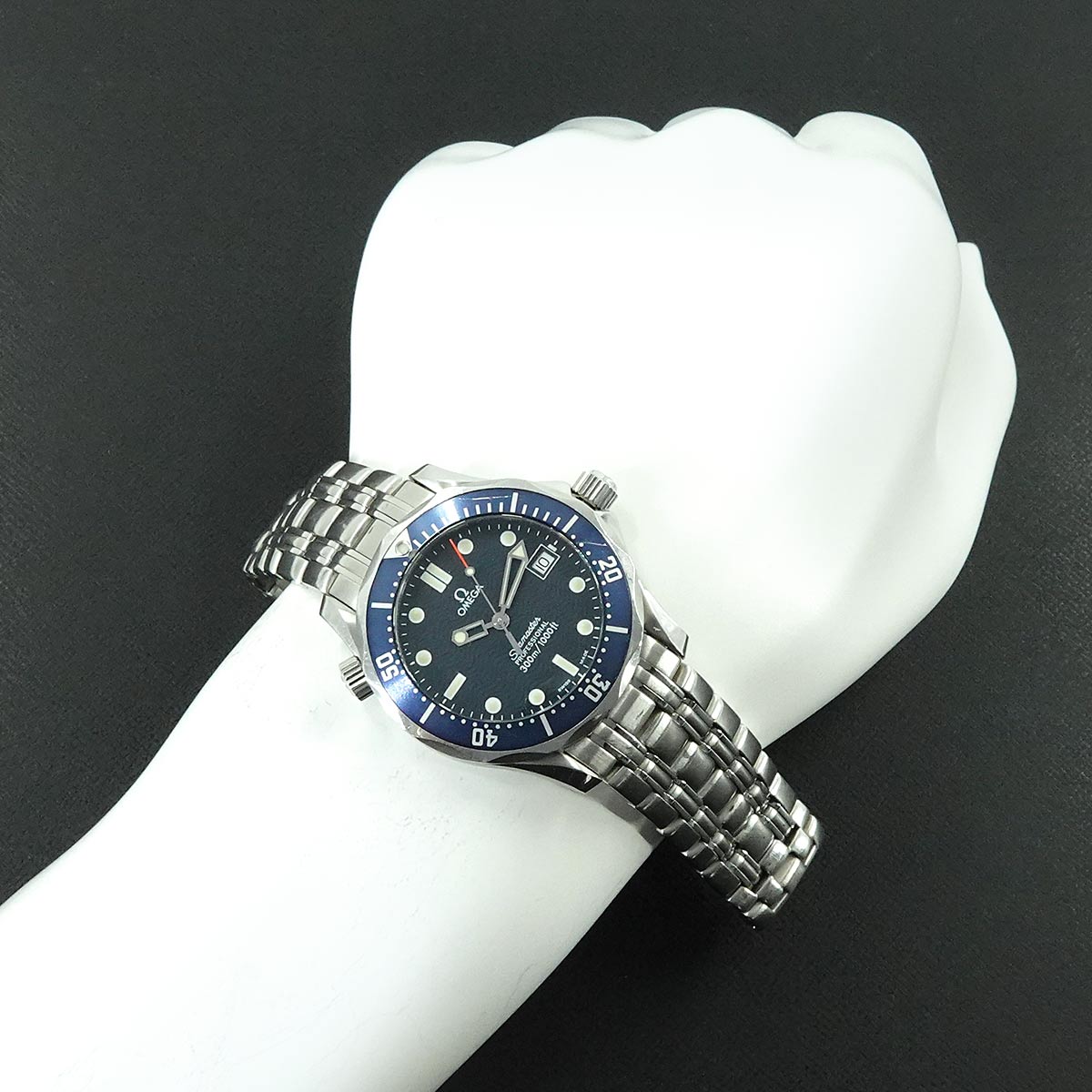 Seamaster Professional 2561 80 Date Navy Dial Boys Watch