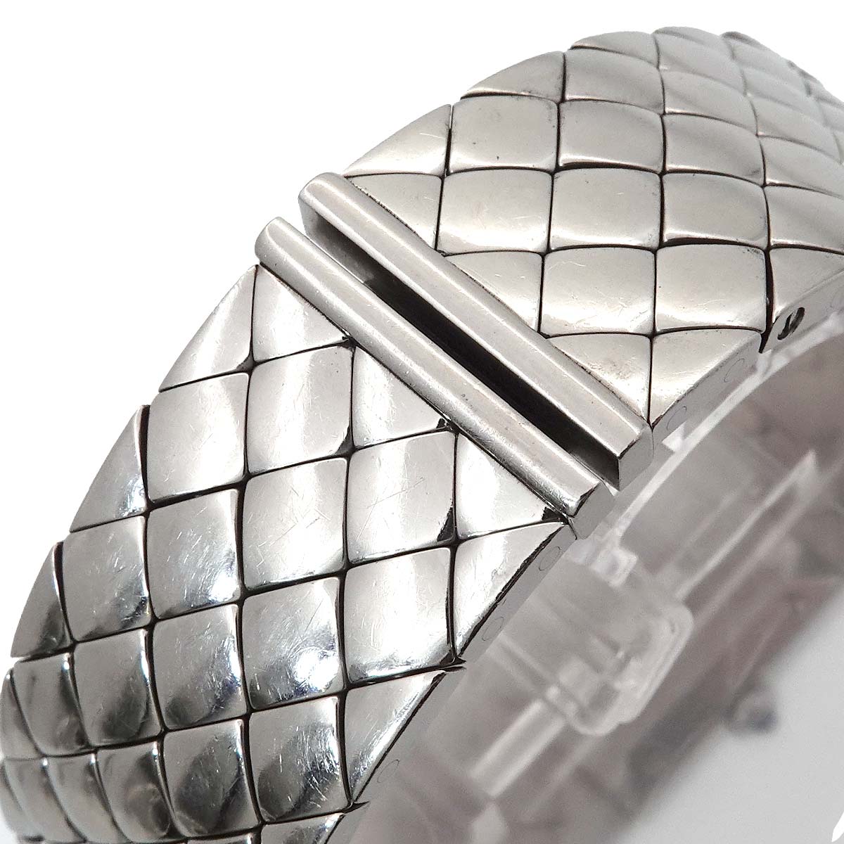 Matelasse H0489 Bezel Diamond Quartz Black Dial Ladies Watch