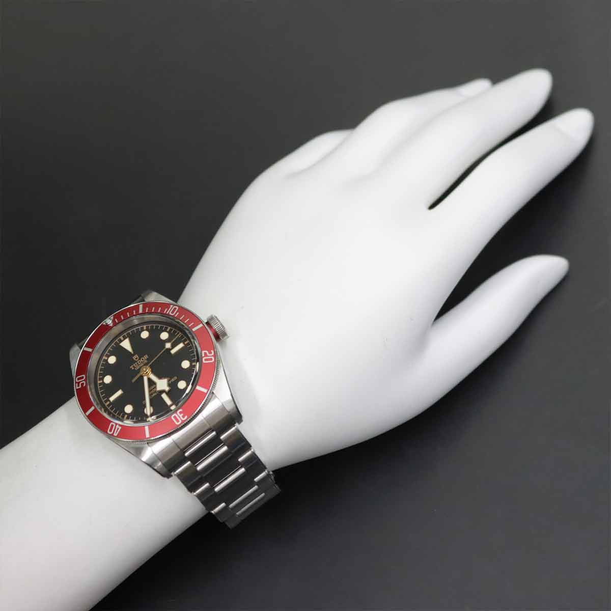 Heritage Black Bay 79230R Automatic Black Dial Mens Watch