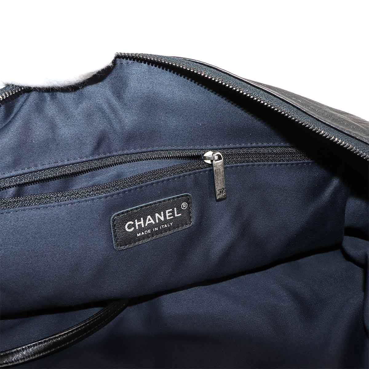 Large Girl Chanel Shoulder Bag Leather Black Purse