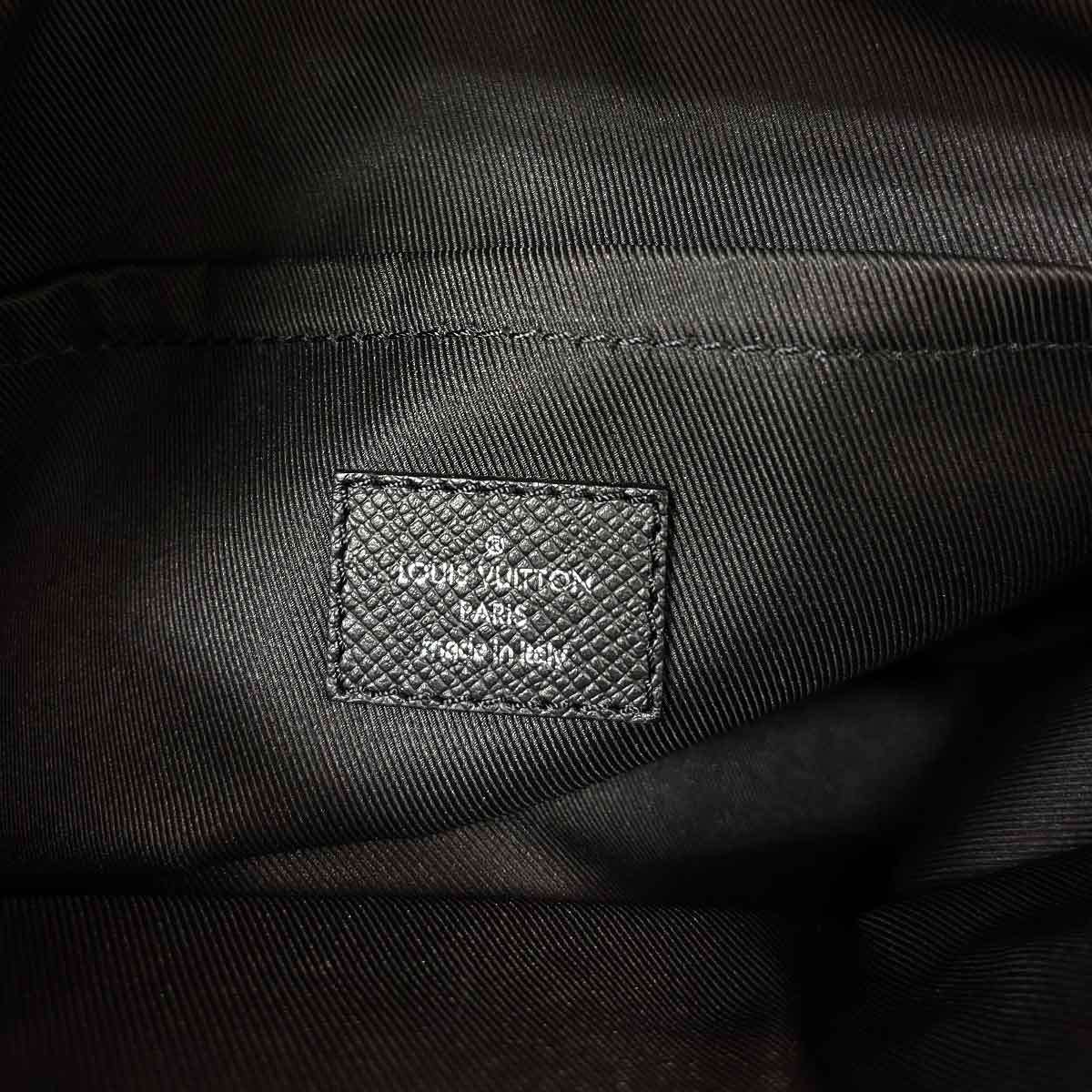 Taigarama Outdoor Messenger PM Eclipse Noir M30233 Purse