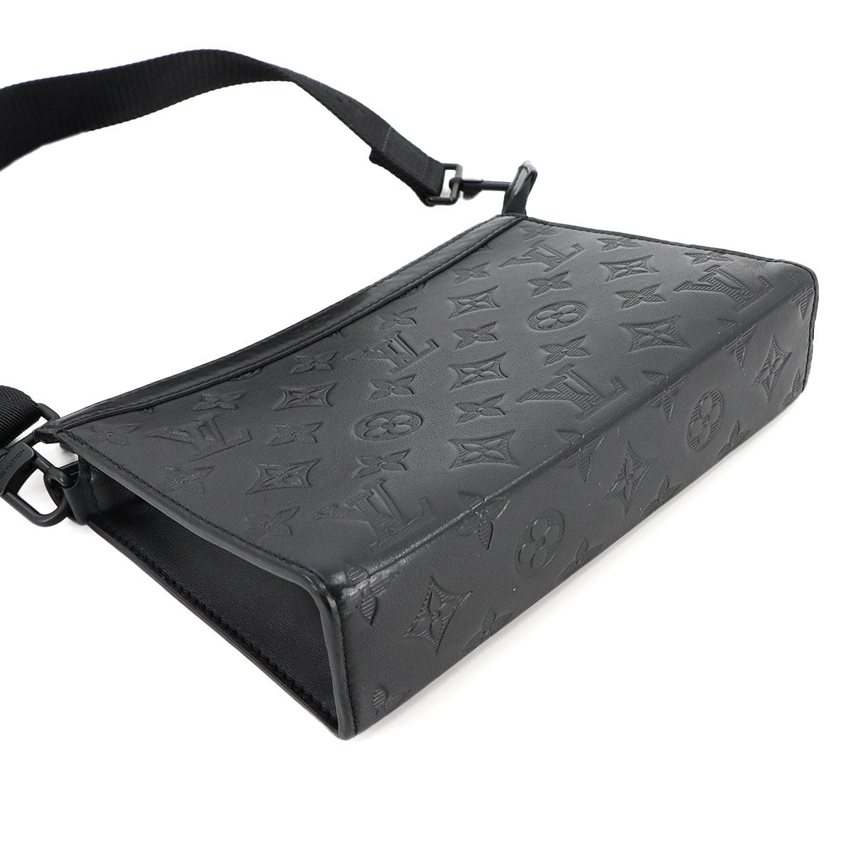 Monogram Shadow Gaston Wearable Wallet Shoulder M81115