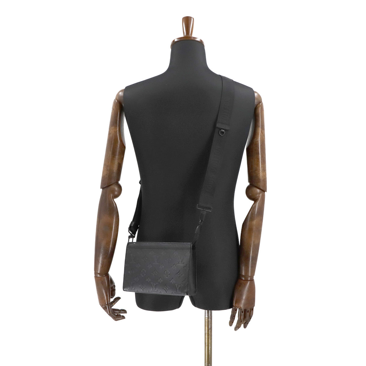 Monogram Shadow Gaston Wearable Wallet Shoulder M81115