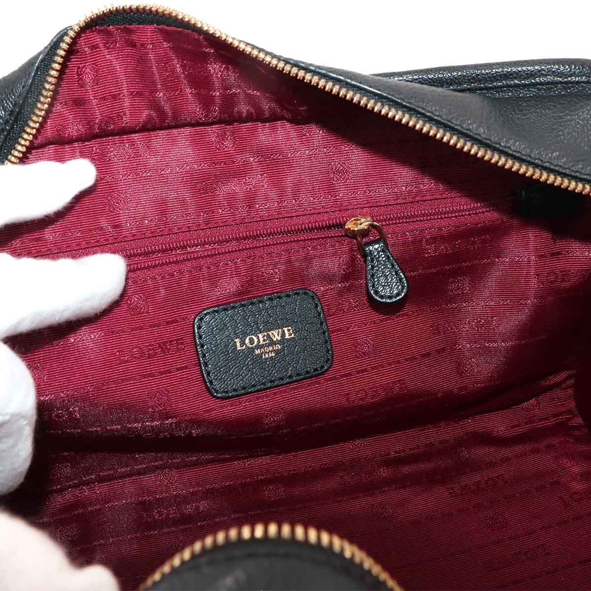 Amazona 28 Hand Bag Leather Black Anagram Purse