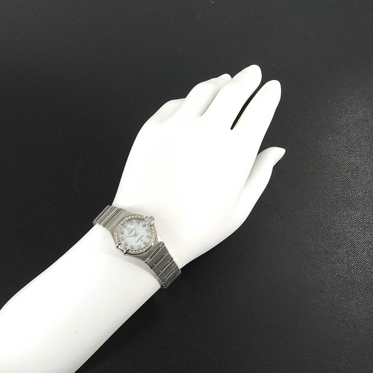 Constellation Mini 1460 75 Diamond Quartz White Shell Dial