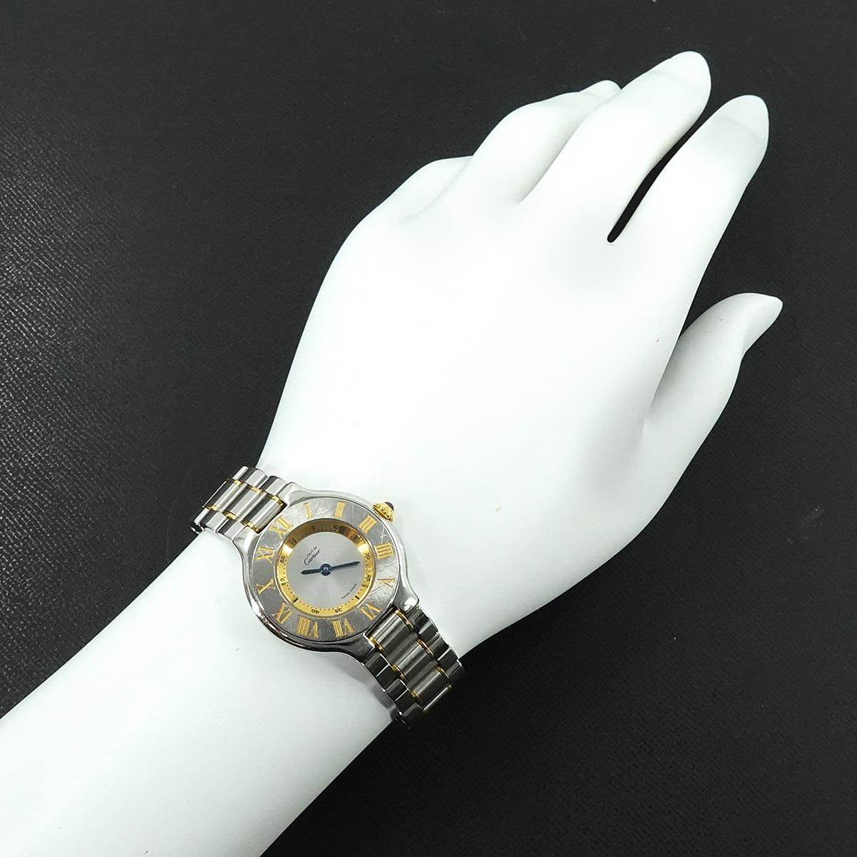 Must 21 Van Thian W10073R6 Quartz Silver Dial Ladies Watch