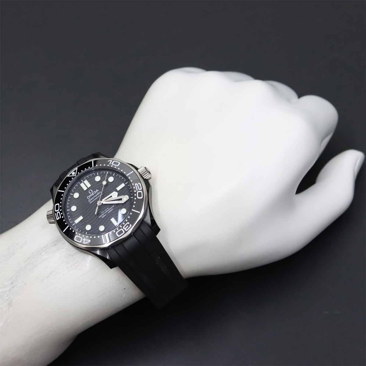 Seamaster Diver Co-Axial 210 92 44 20 01 001 Automatic
