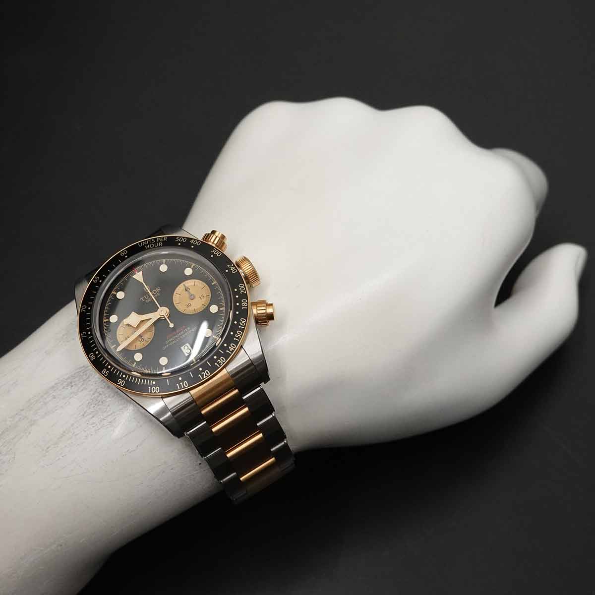 Heritage Black Bay 79363N Date Automatic Black Dial YG Watch