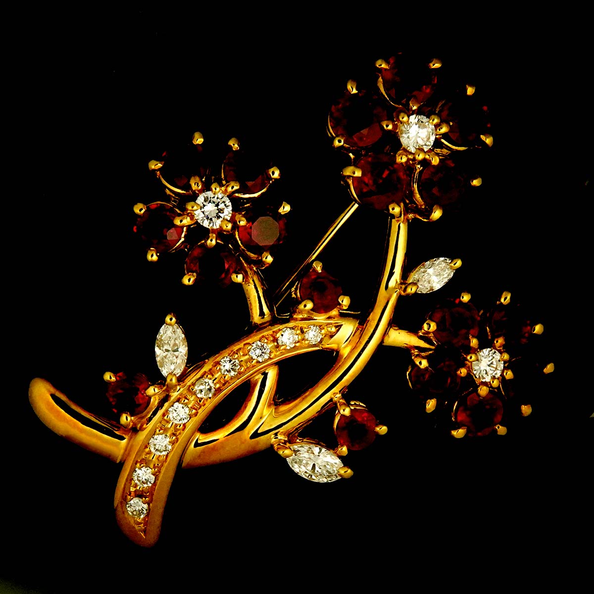 Ruby 3.05ct Diamond 0.40ct Flower Brooch 18K YG 750