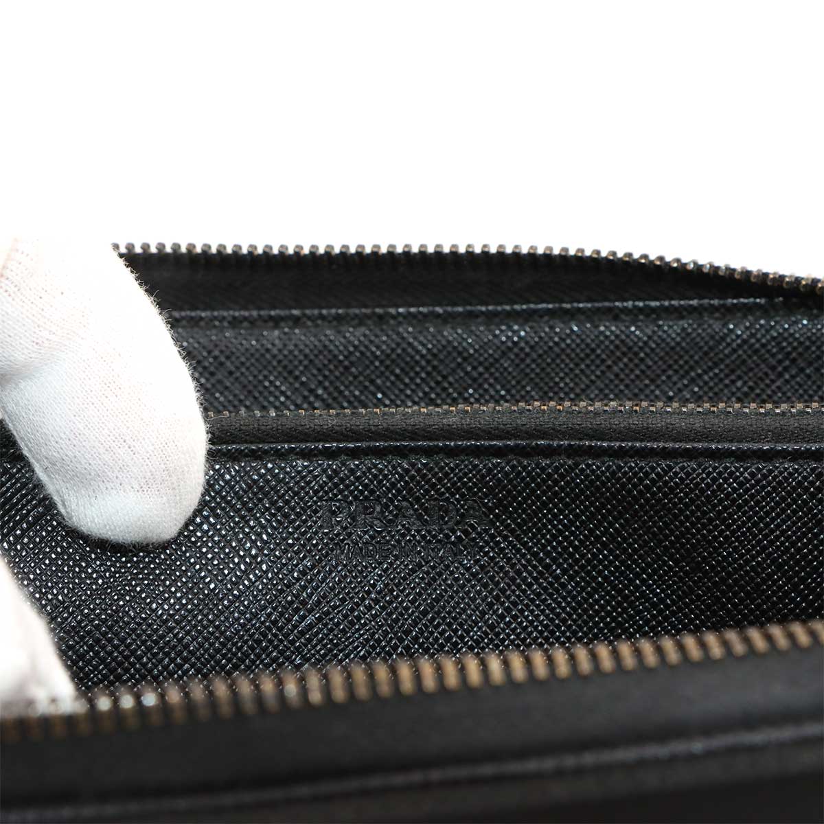 Zipped Around Long Wallet Nylon Saffiano Leather Black 2ML317