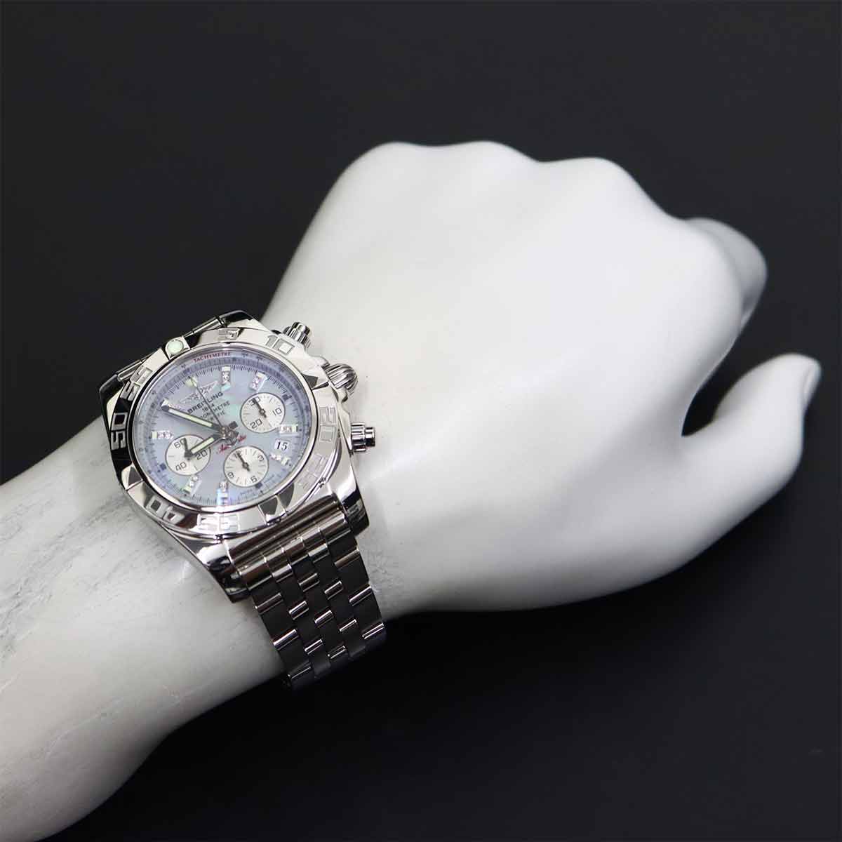 Chronomat 44 AB0110 Chronograph Date White Shell Dial Mens