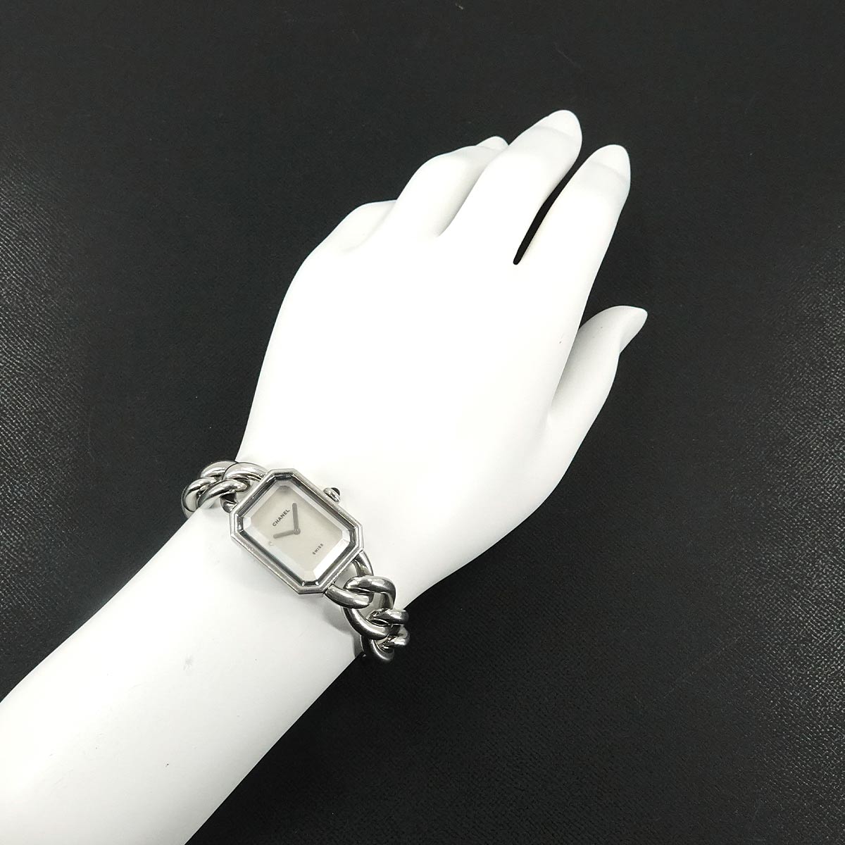 Premiere Size M H1064 Quartz White Shell Dial Ladies Watch