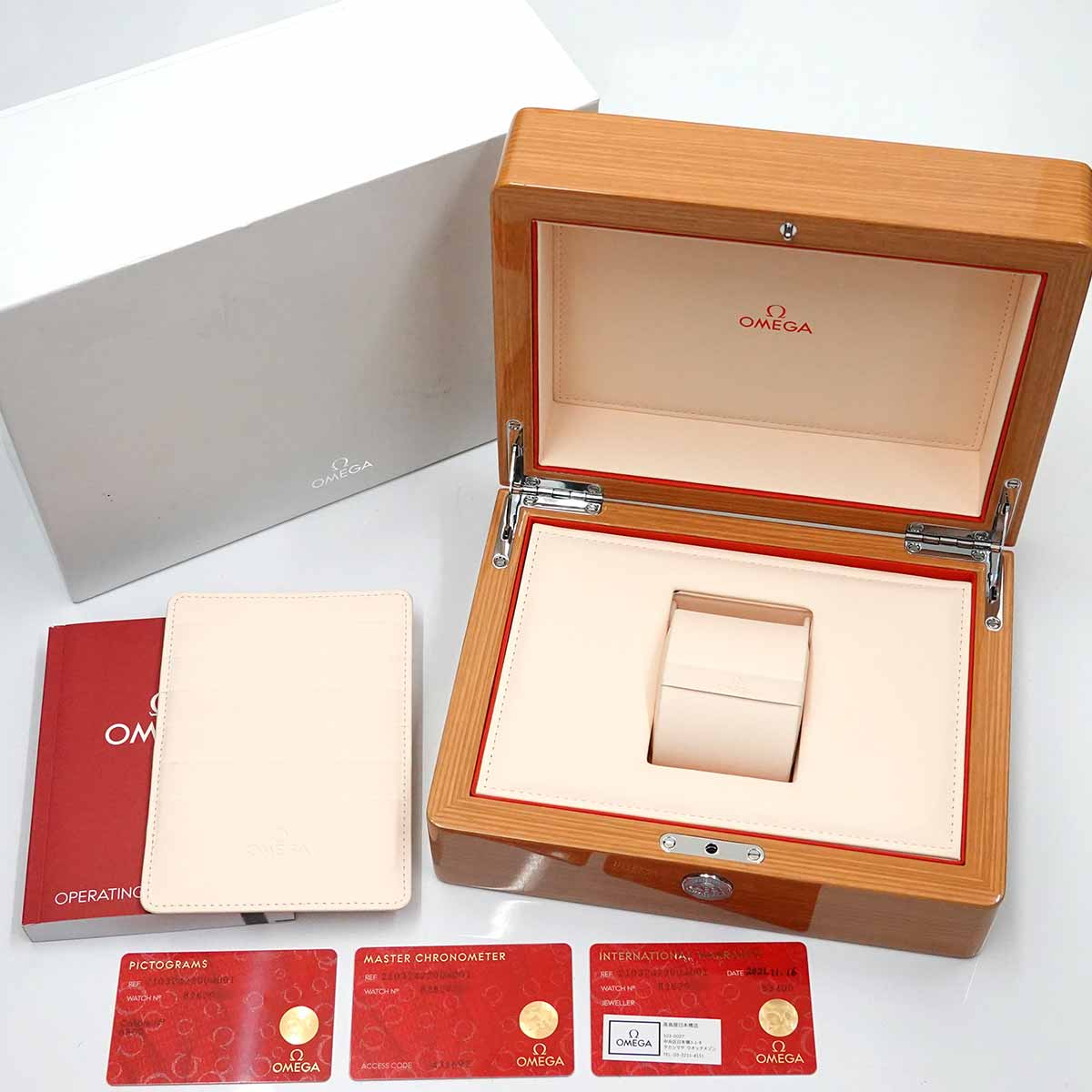 Seamaster 300 Co-Axial 210 32 42 20 04 001 White Dial