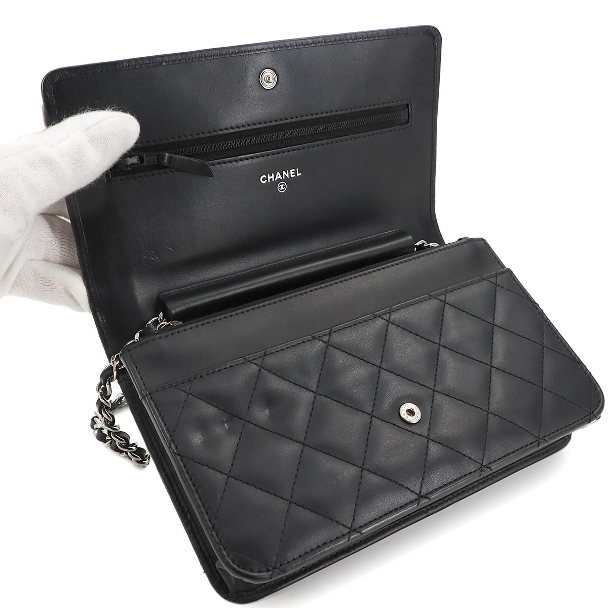 Cambon Line Chain Long Wallet Leather Enamel Black A46646
