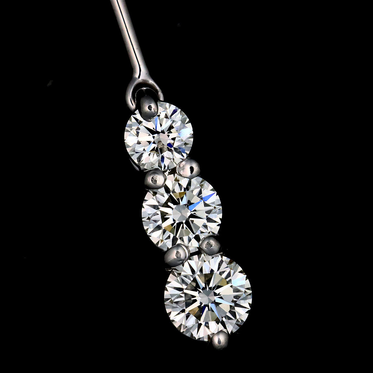 Diamond Necklace 18K White Gold 750