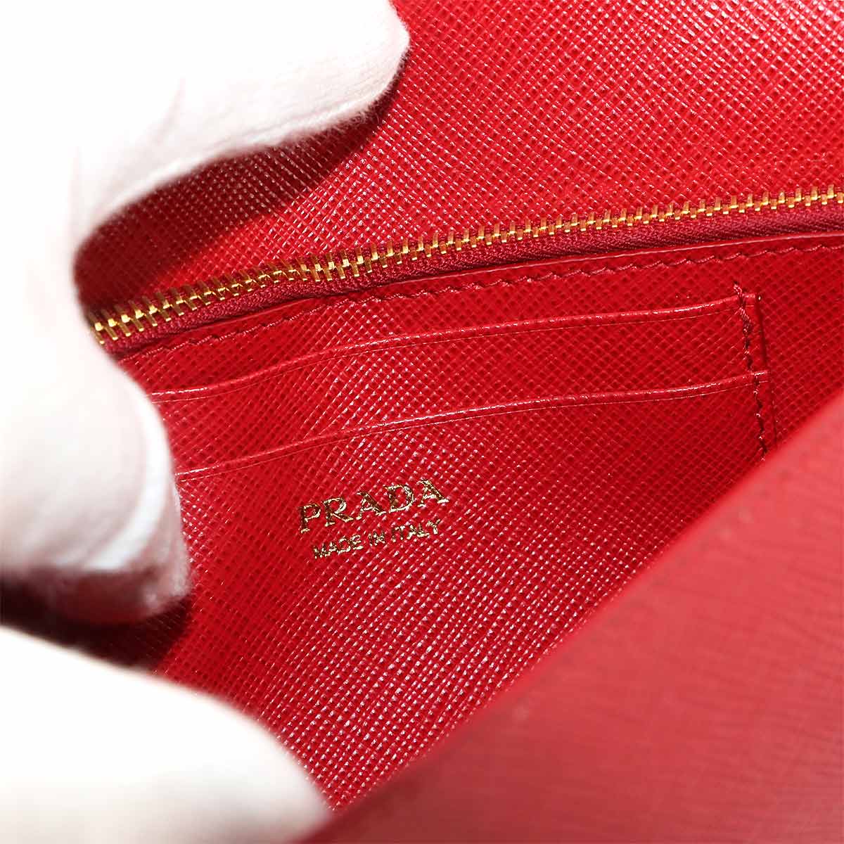 Saffiano Chain Long Wallet Leather Fuoco Red 1DH029