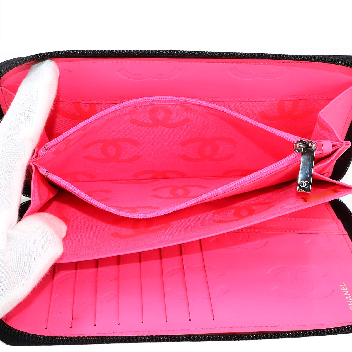 Cambon Line Zipped Around Long Wallet Leather Black A48660