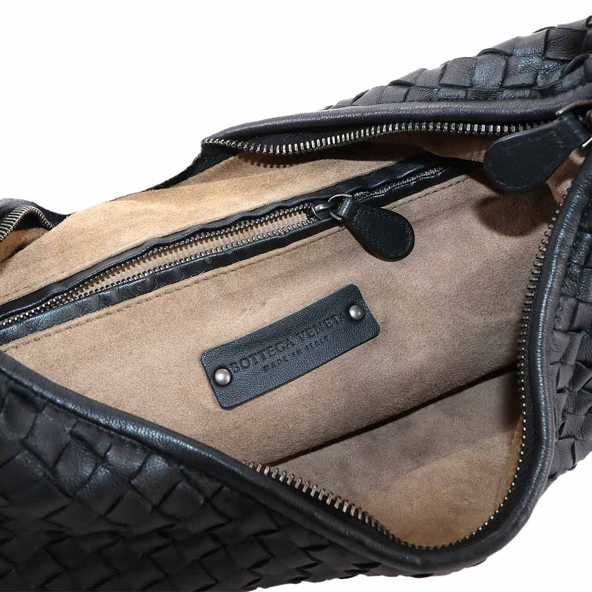 Intrecciato Shoulder Bag Leather Black 115653