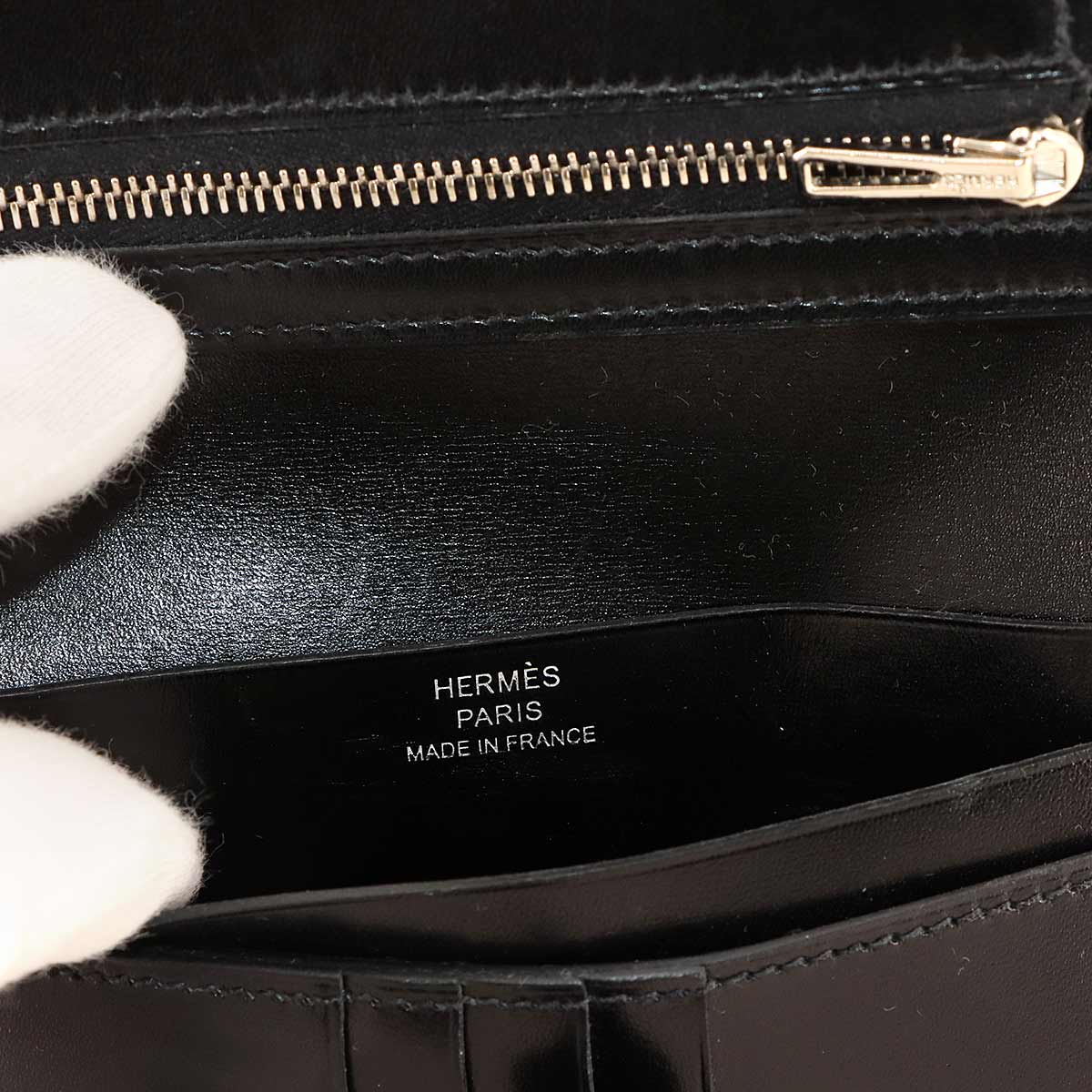 So Black Bearn Compact Wallet Monochrome Box calf Purse