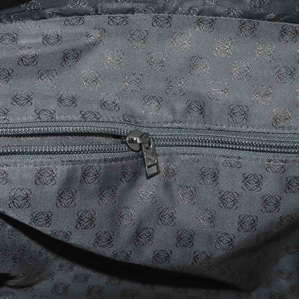 Amazona 32 Hand Bag Leather Black Anagram Purse