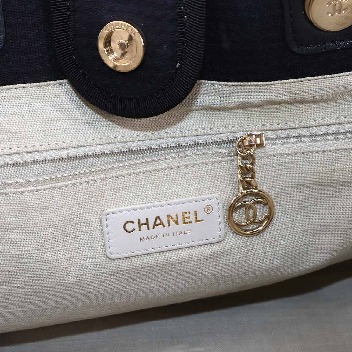 Deauville Small Shopping Tote Chain Shoulder Bag Navy AS3257