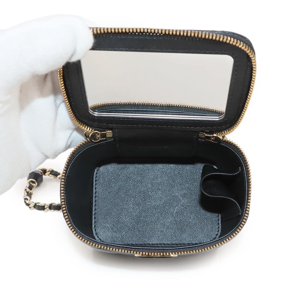 Matelasse Vanity Chain Shoulder Bag Leather Black Purse