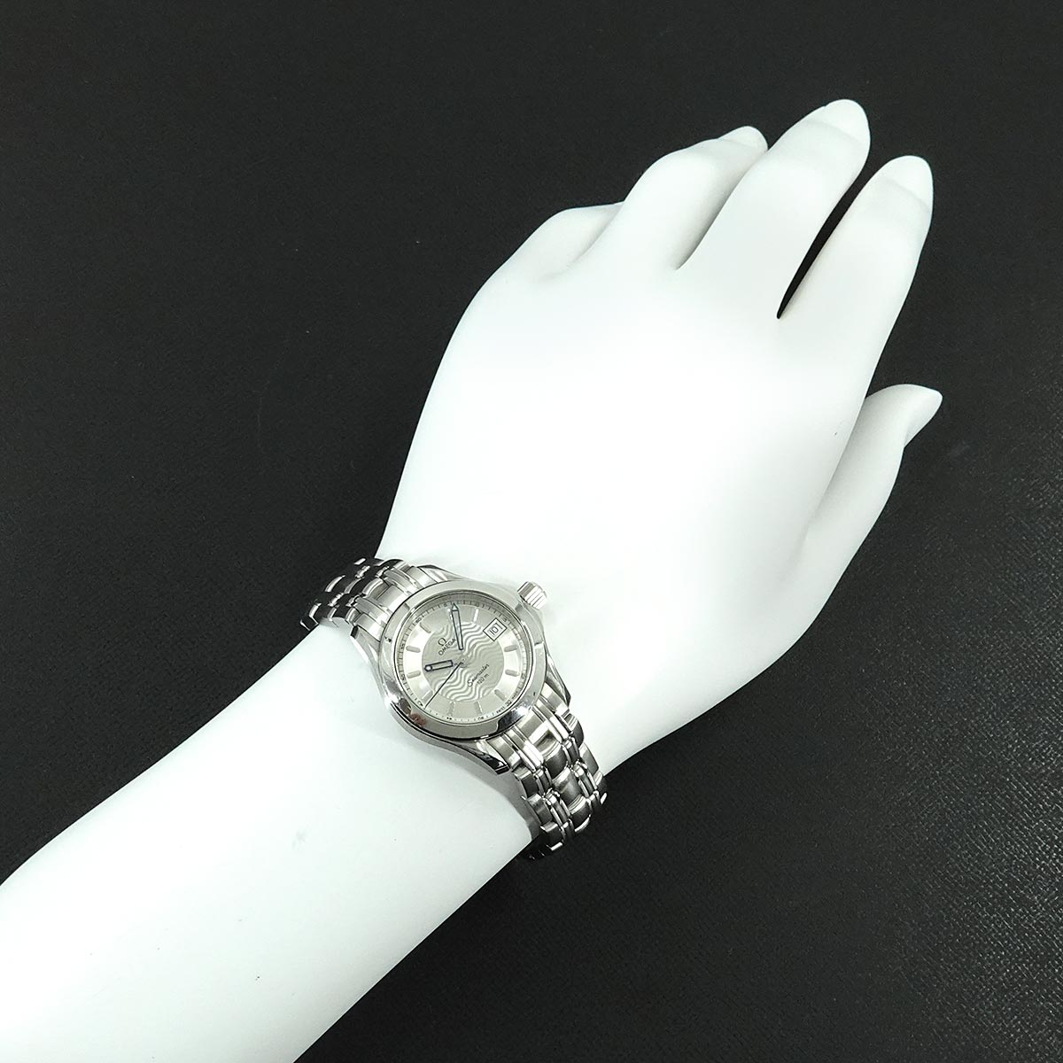 Seamaster 120 Date 2581 31 Quartz Silver Dial Ladies Watch