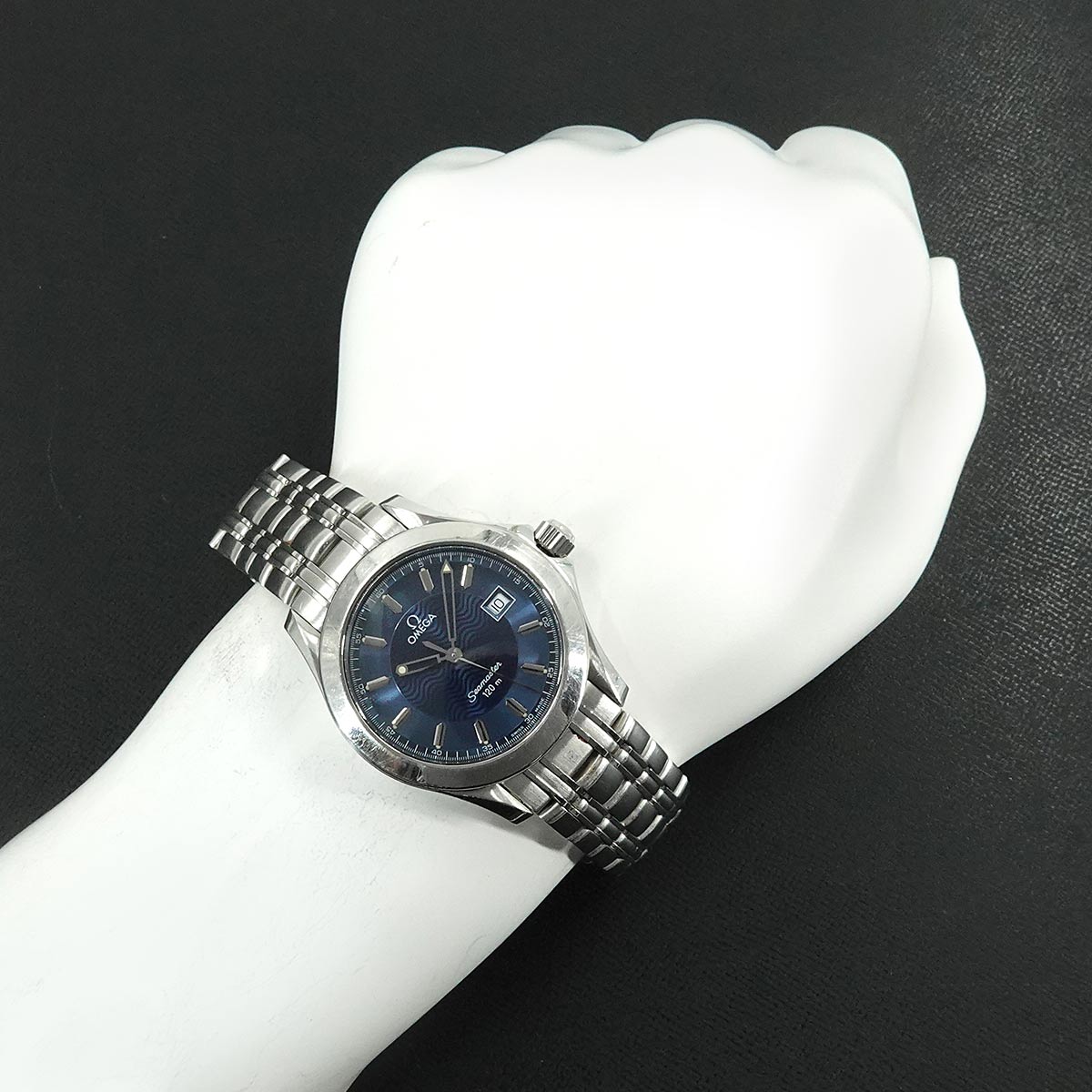 Seamaster 120m 2511 81 Quartz Date Navy Dial Mens Watch