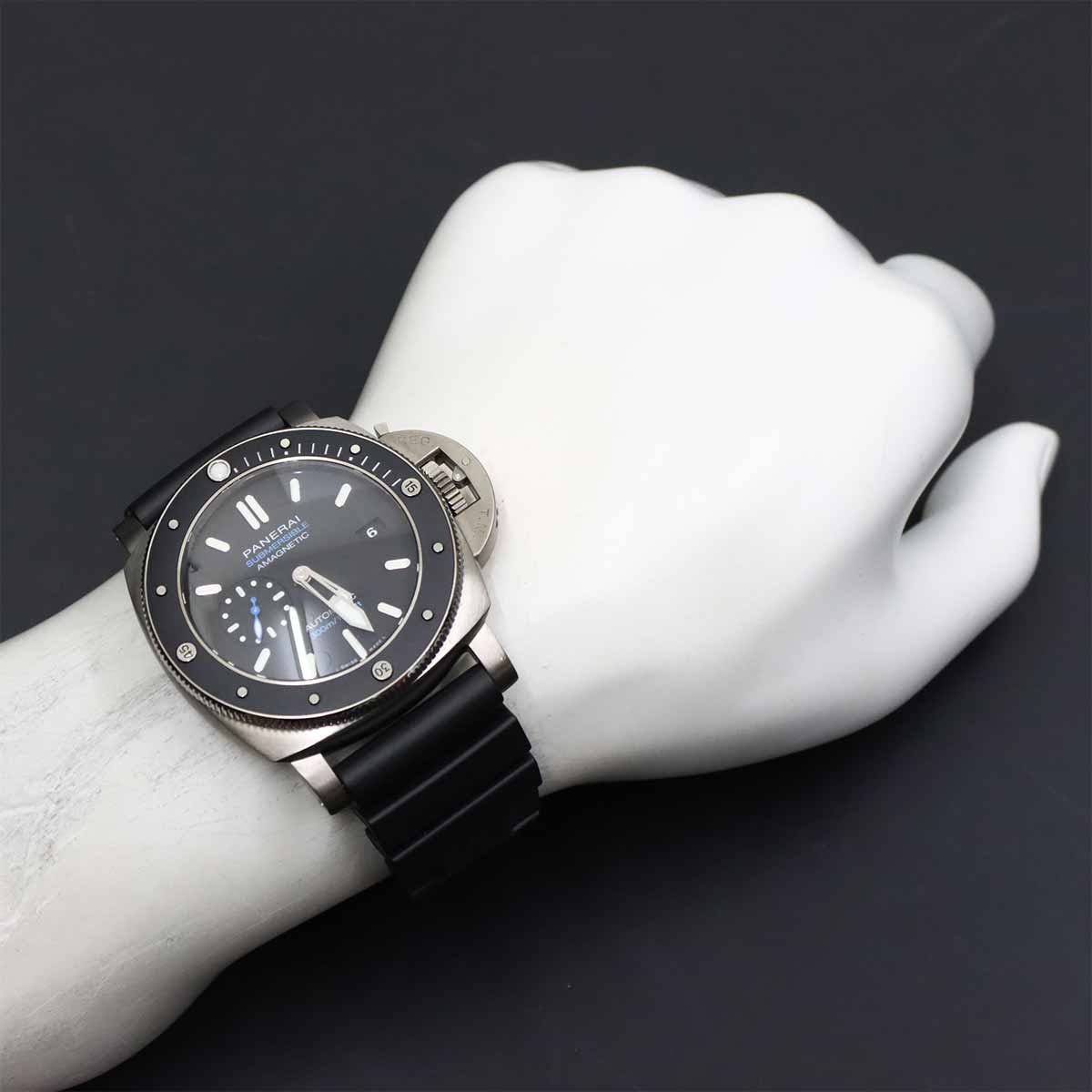 Luminor Submersible PAM01389 Automatic Date Black Dial Mens