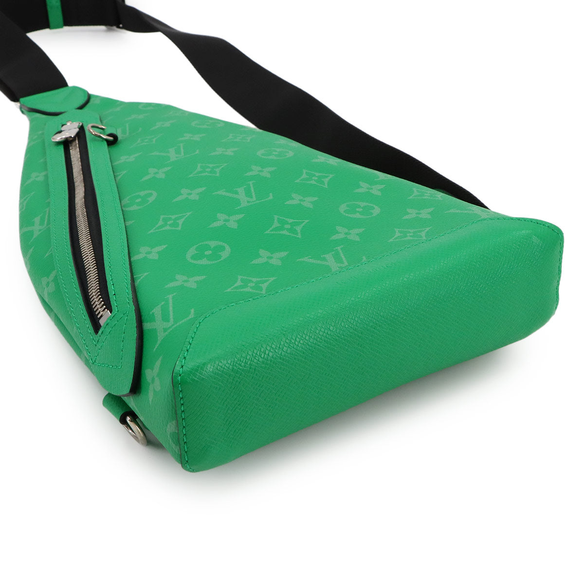 Taigarama Duo Slingbag Cactus Green M31000 Purse