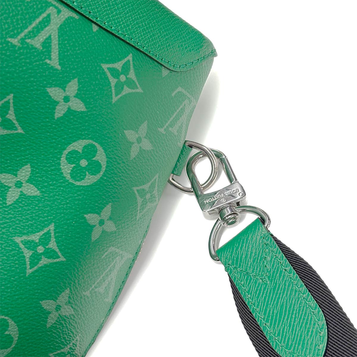 Taigarama Duo Slingbag Cactus Green M31000 Purse