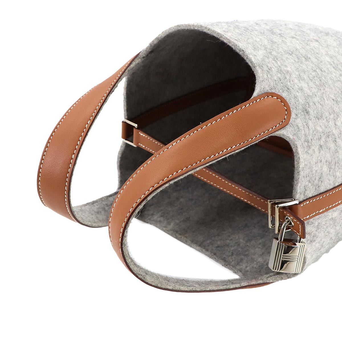 Picotin Lock PM Hand Bag Felt Veau Swift Gris Claire Gold