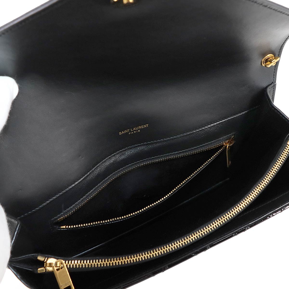 Gaby Shoulder Bag Enamel Leather Black 695503